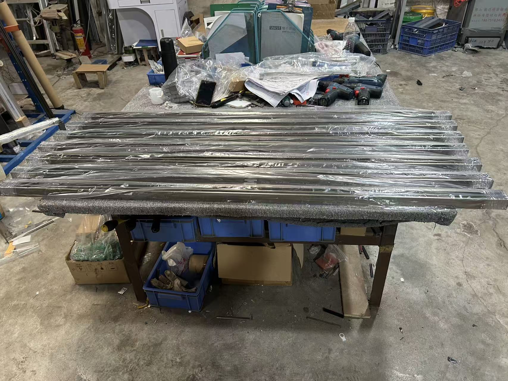 南美客户 40 套淋浴房出口项目 包装与出货准备 上下轨包好